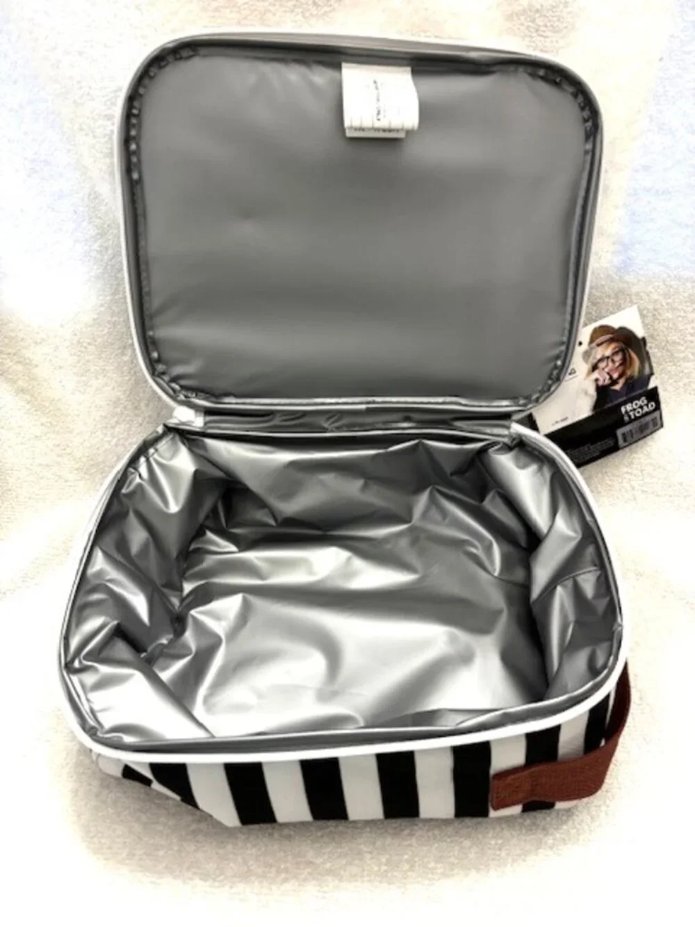 Frog & Toad by Fit & Fresh insulated black and white striped lunch bag NWT